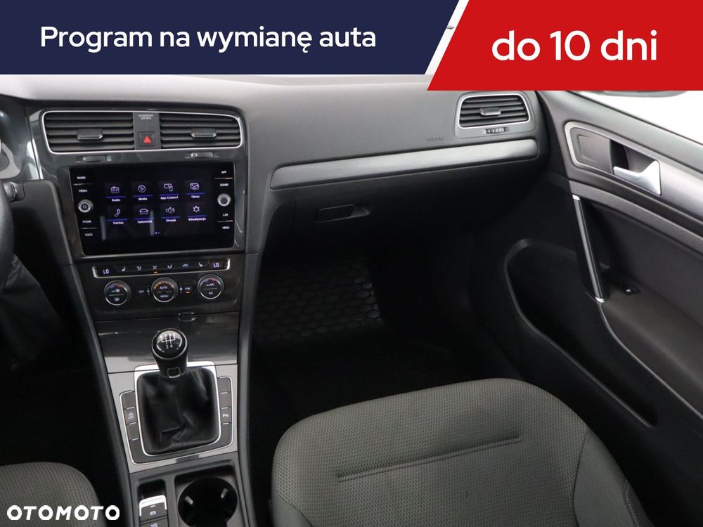 Volkswagen Golf Variant - 10