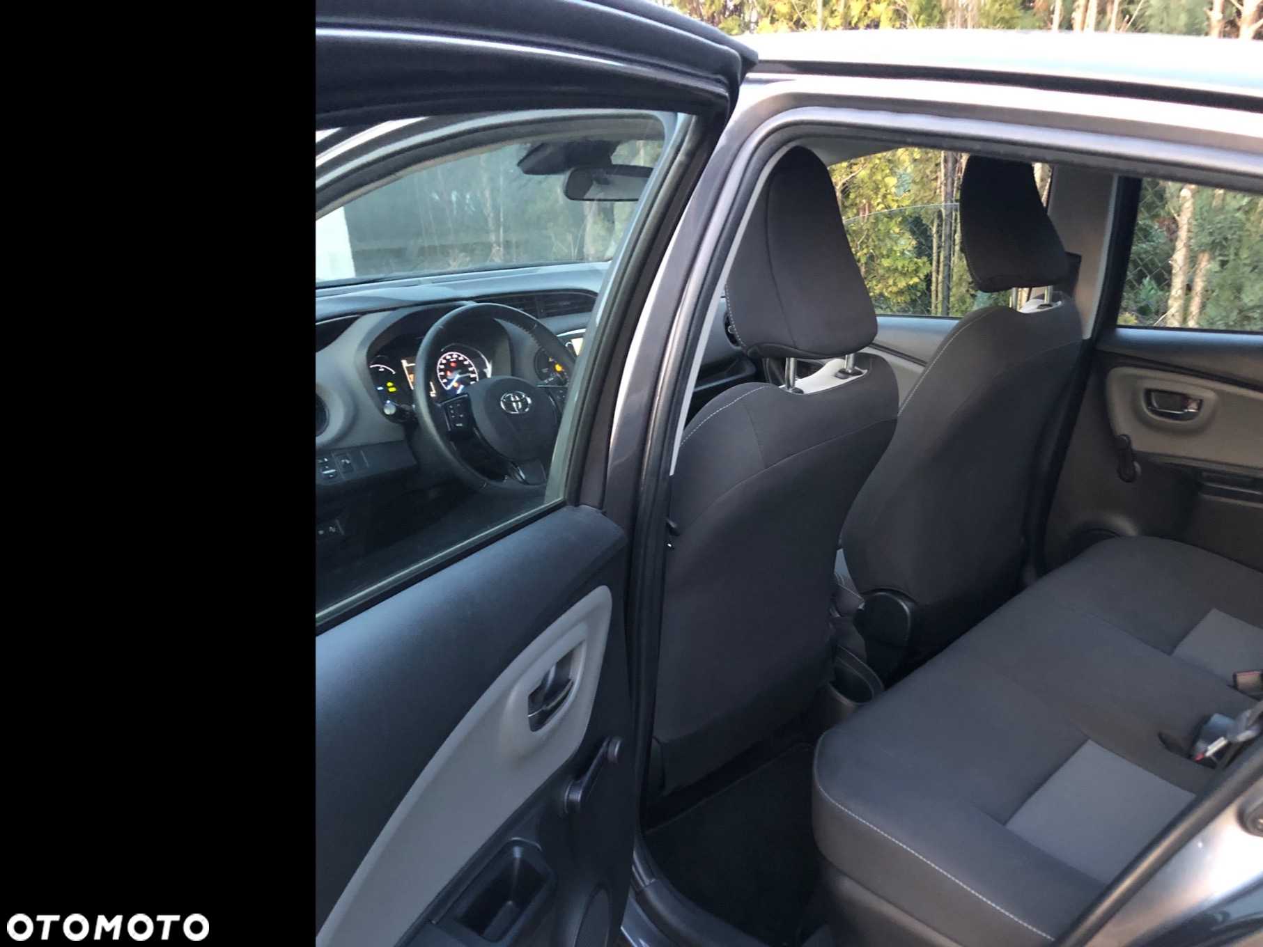 Toyota Yaris Hybrid 1.5 VVT-i Comfort - 12