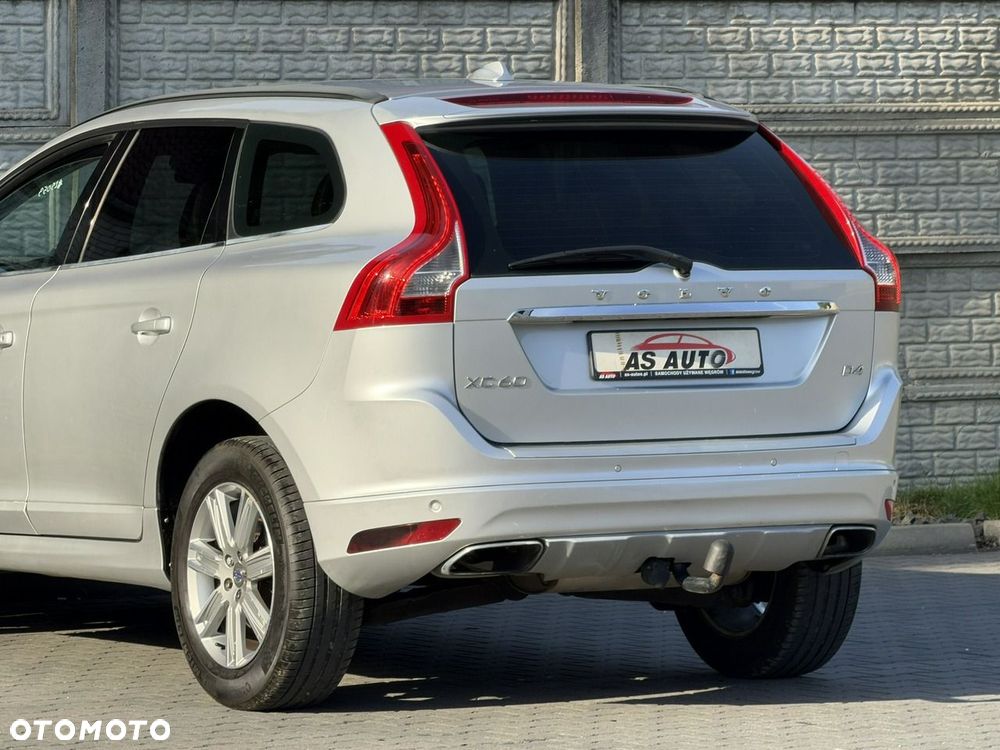 Volvo XC 60 D4 Momentum Pro - 39