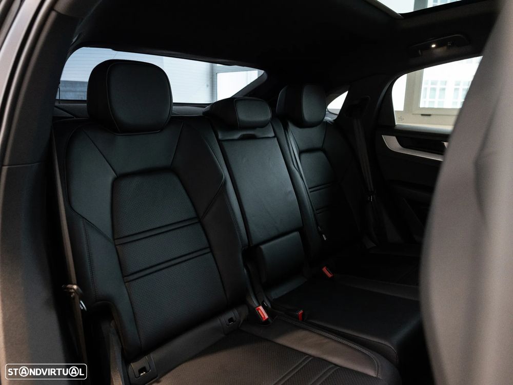 Porsche Cayenne Coupé E-Hybrid Tiptronic S - 35