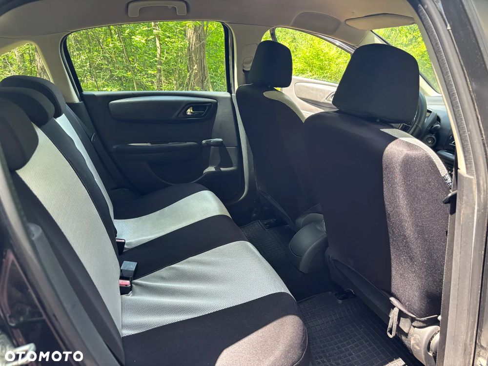 Citroën C4 1.4 16V X - 11