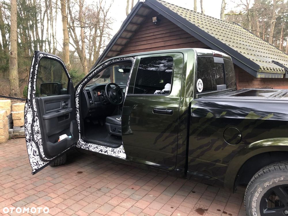 Dodge RAM 1500 5.7 4x4 - 8