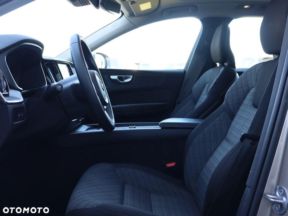 Volvo XC 60 T6 Plug-In Hybrid AWD Core - 15