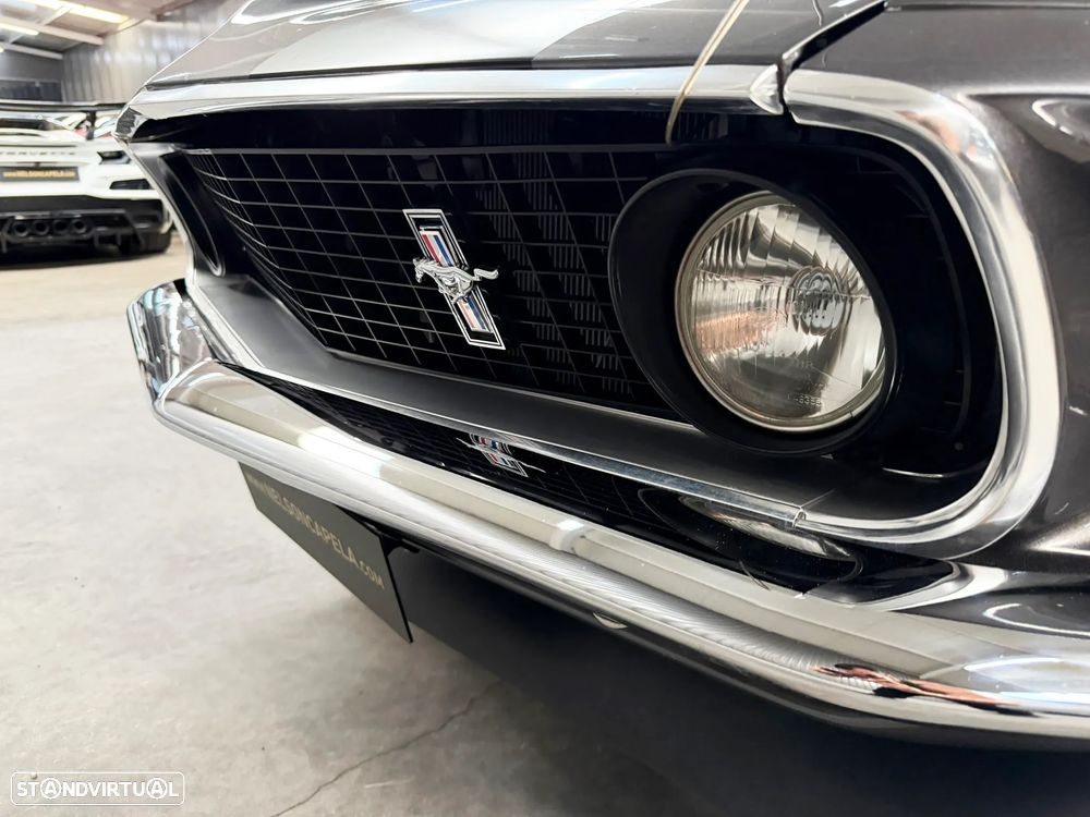 Ford Mustang - 46