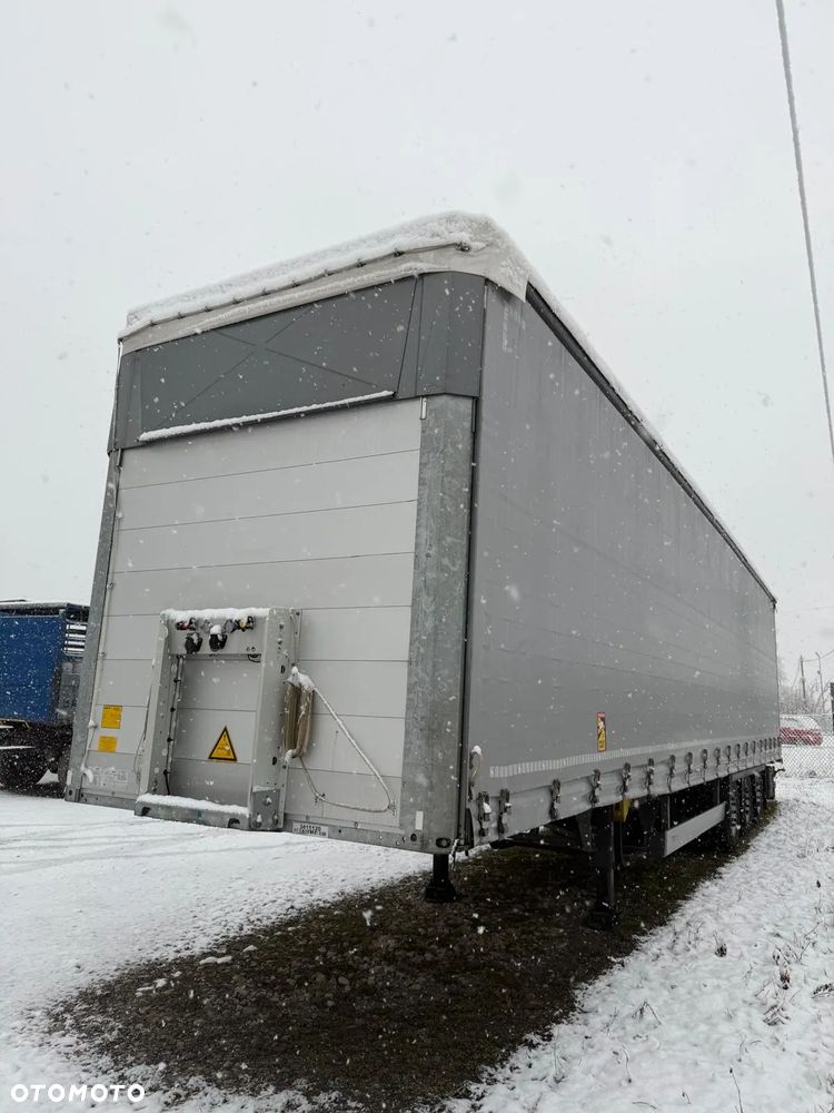 Schmitz Cargobull SCS MB Varios - koła 385/55 R22,5 - 7