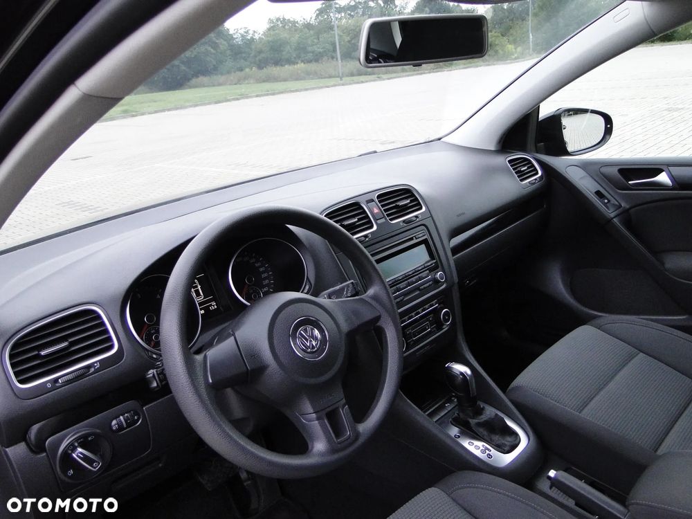 Volkswagen Golf 2.0 TDI DPF BlueMotion Technology DSG Comfortline - 11