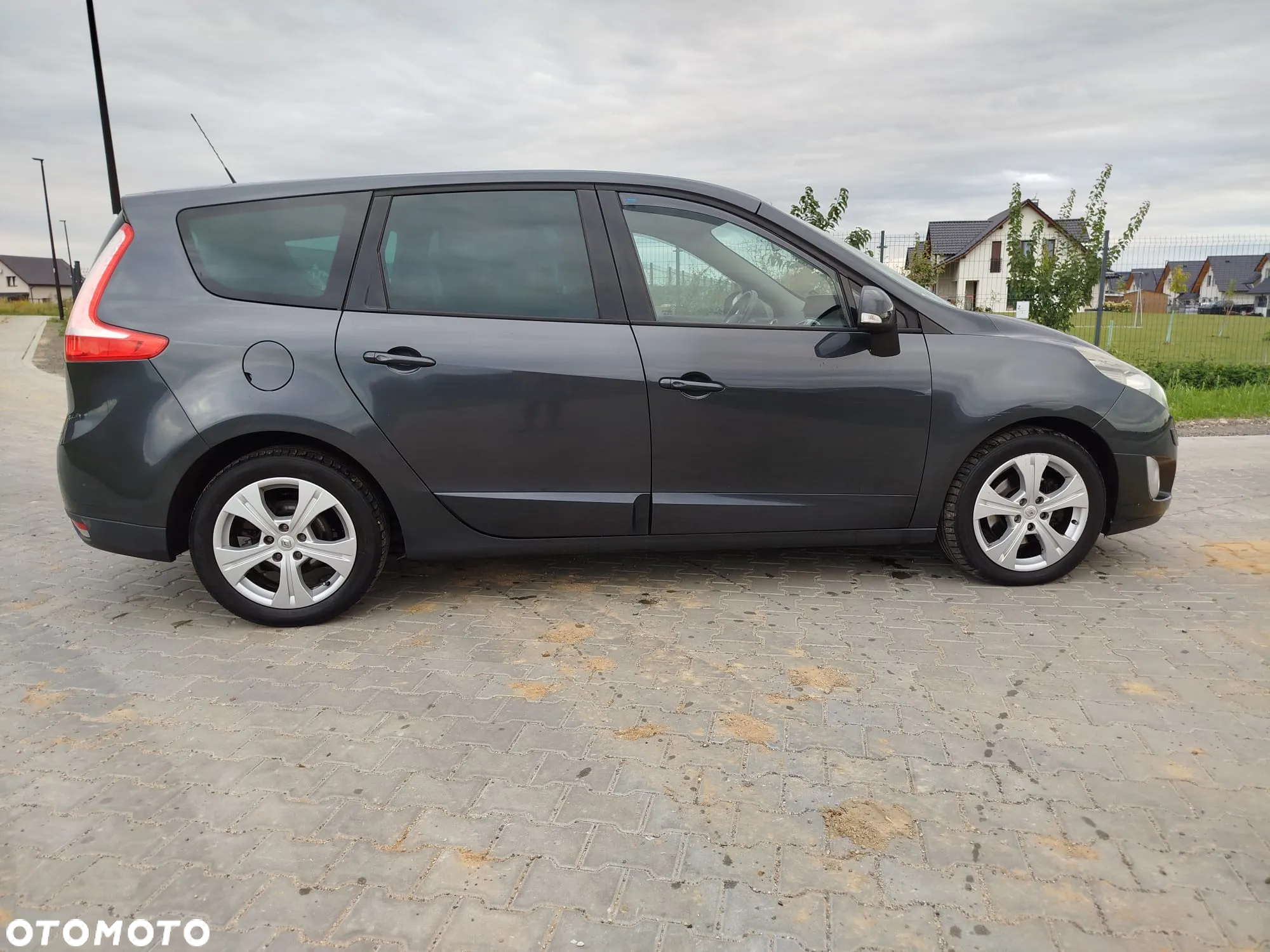 Renault Grand Scenic 1.6 16V 110 Dynamique - 6