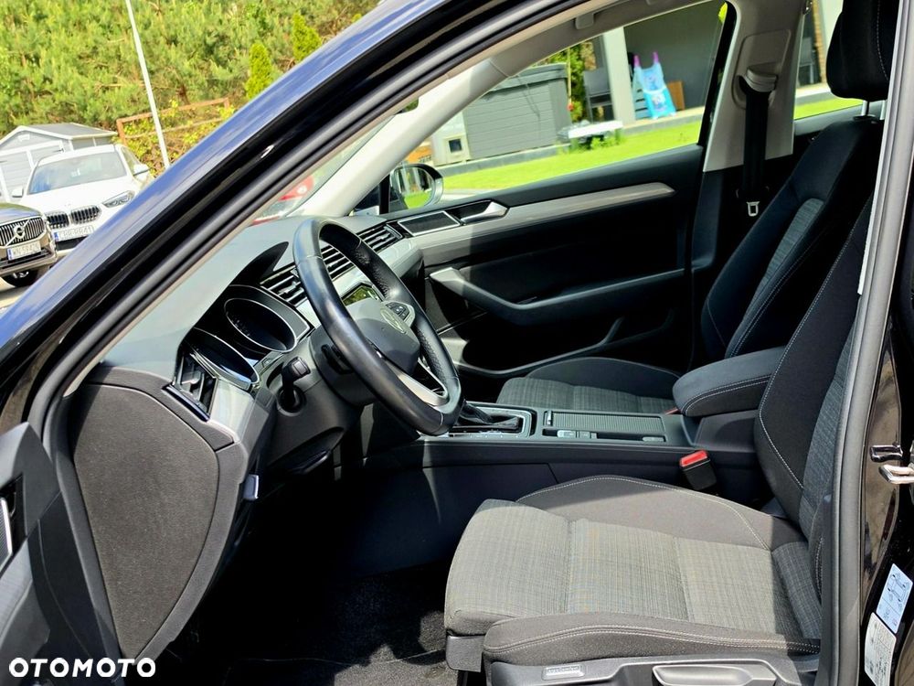 Volkswagen Passat - 27