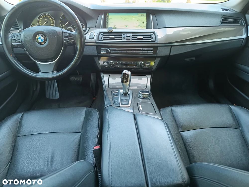 BMW Seria 5 520d xDrive Modern Line - 7