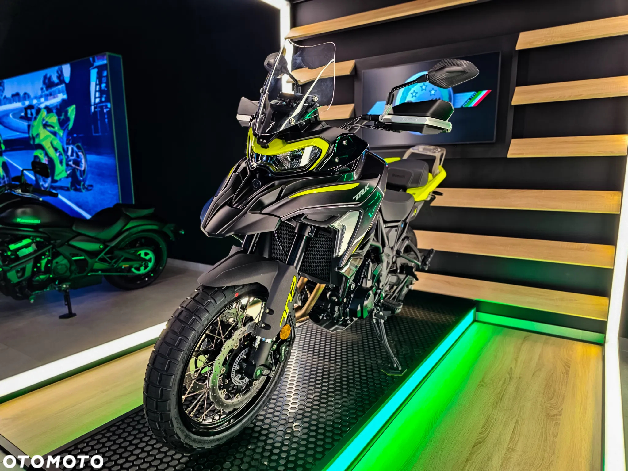 Benelli Inny - 8