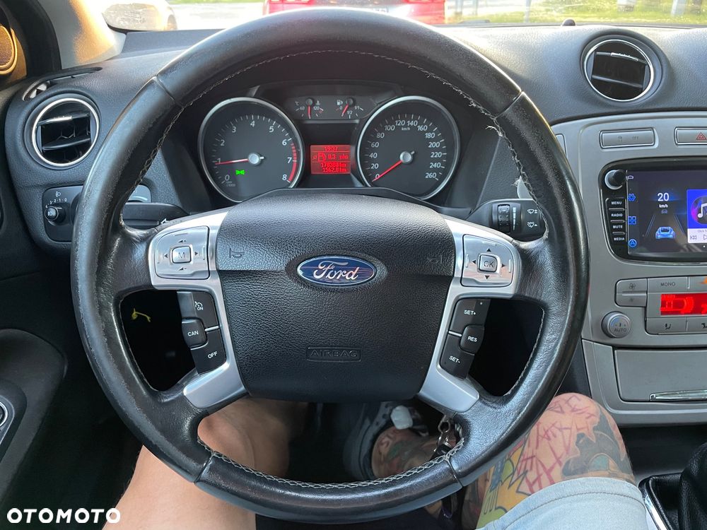 Ford Mondeo 2.0 FF Ghia - 15
