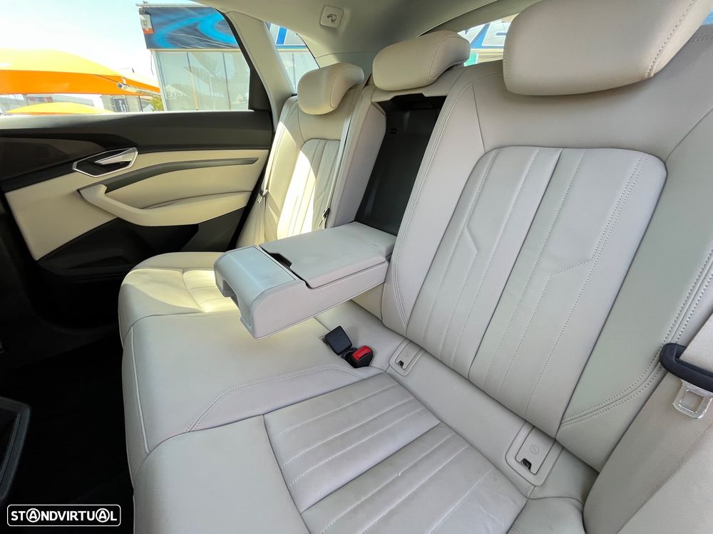 Audi e-tron 55 quattro - 53