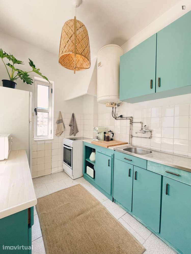 Quarto - localizado em Santo Ildefonso Porto - Grande imagem: 5/8
