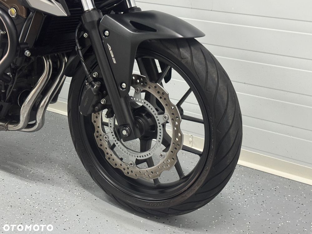 Honda CB - 11