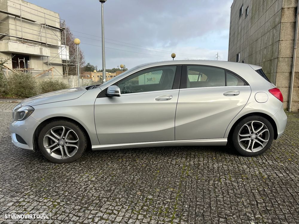 Mercedes-Benz A 180 CDI 7G DCT — fotografia 3