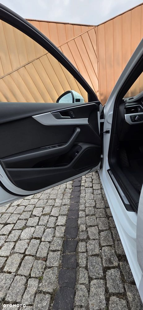 Audi A4 Avant 40 TDI quattro S tronic S line - 31