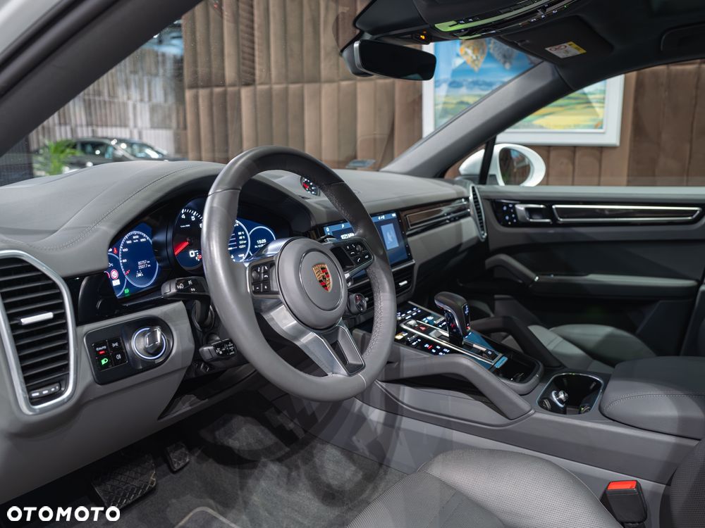 Porsche Cayenne Coupe - 8
