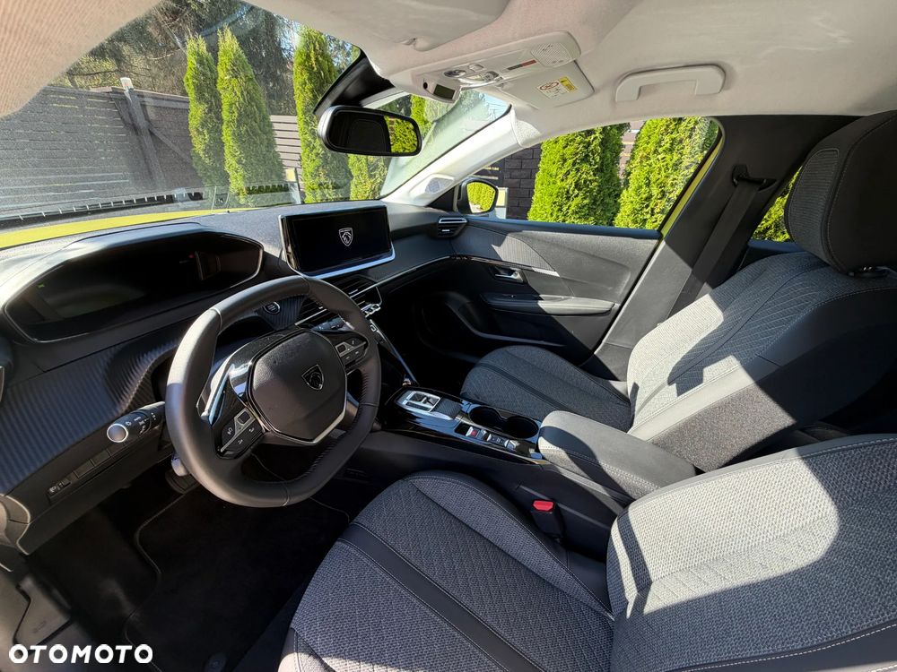Peugeot 208 Allure - 9