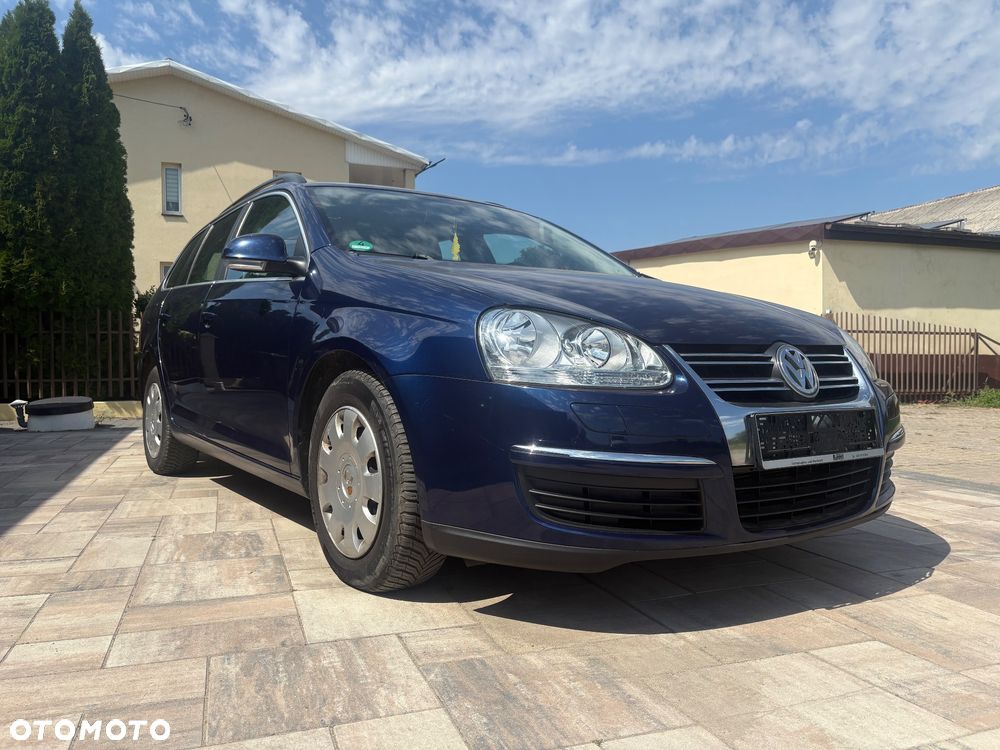 Volkswagen Golf - 1