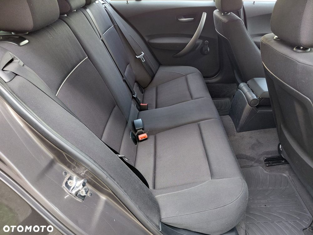 BMW Seria 1 - 9