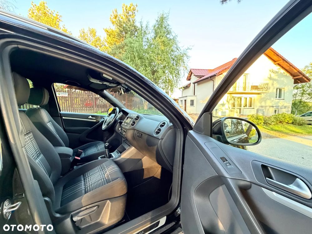 Volkswagen Tiguan 2.0 TDI DPF 4Motion BlueMotion Technology Lounge Track & Style - 25