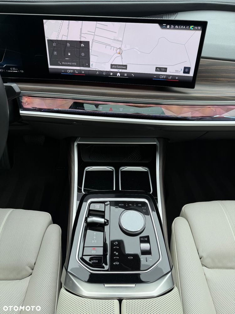 BMW Seria 7 - 15