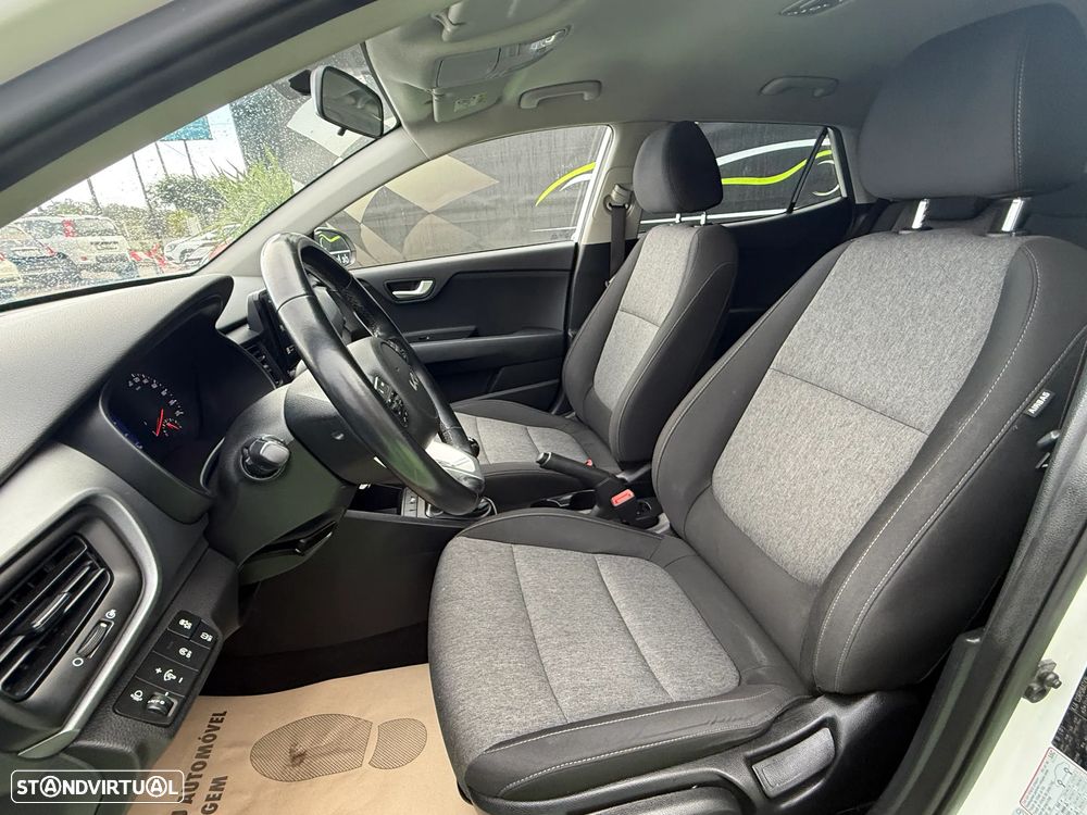 Kia Stonic 1.2 Urban - 17
