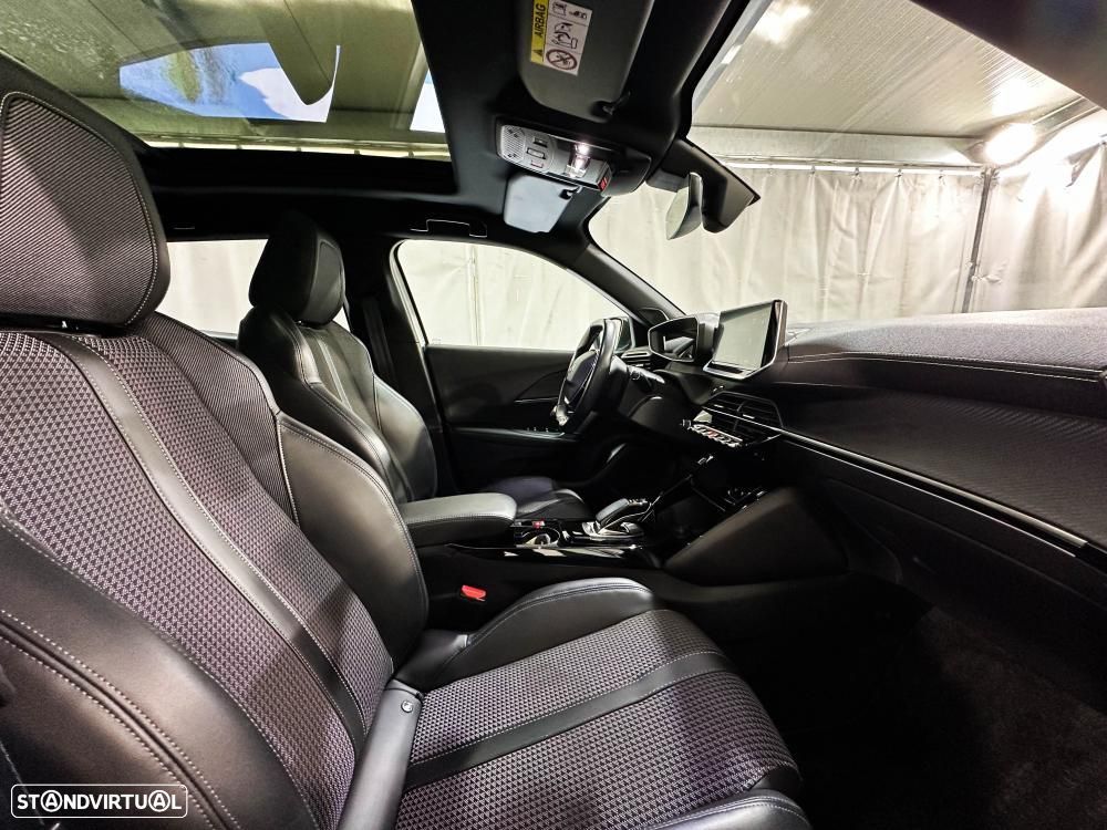 Peugeot e-2008 50 kWh GT Pack - 29