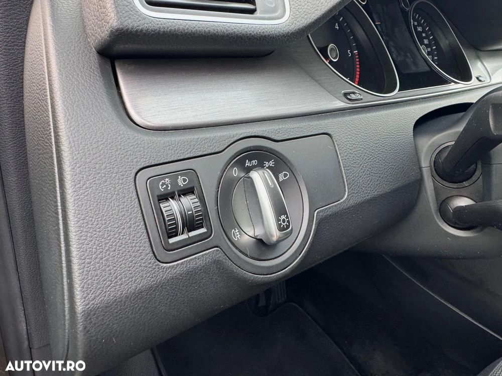 Volkswagen Passat Variant 2.0 TDI BlueMotion Technology DPF Comfortline - 11