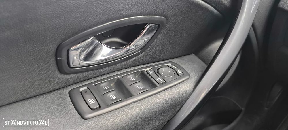 Renault Mégane Sport Tourer 1.5 dCi GT Line SS - 32