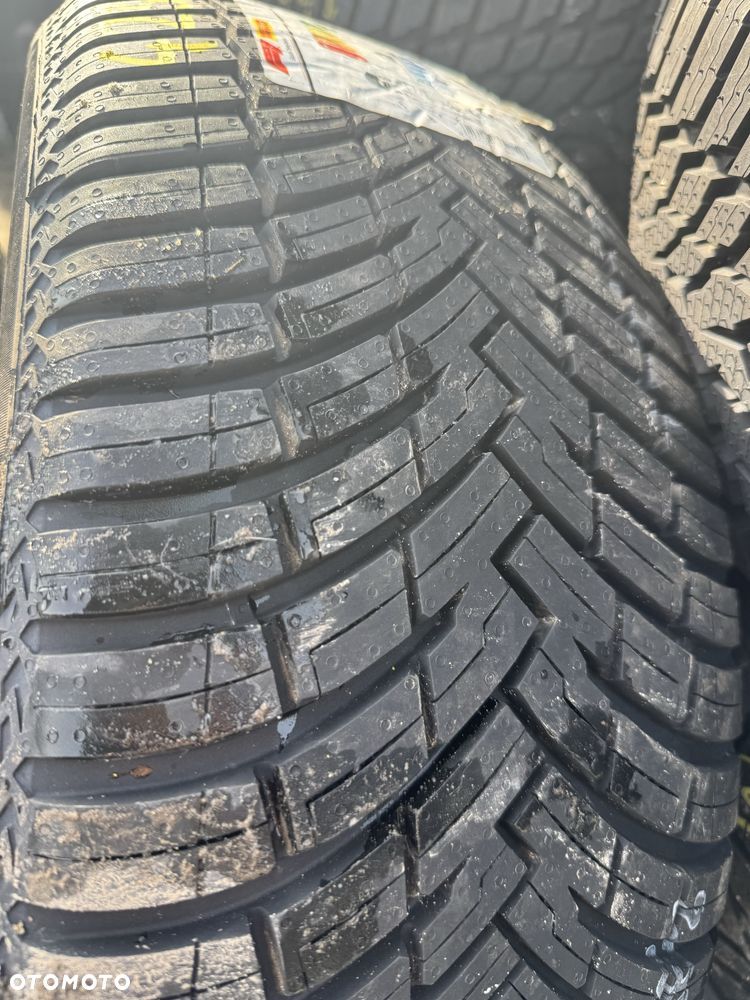 Nowe opony wielosezonowe 225/50/17 Pirelli 2 sztuki 2025r - 3