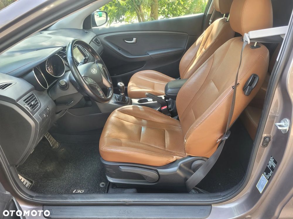 Hyundai i30 1.6 CRDi Style - 10