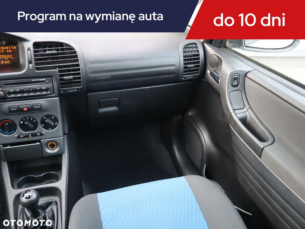 Opel Zafira - 10