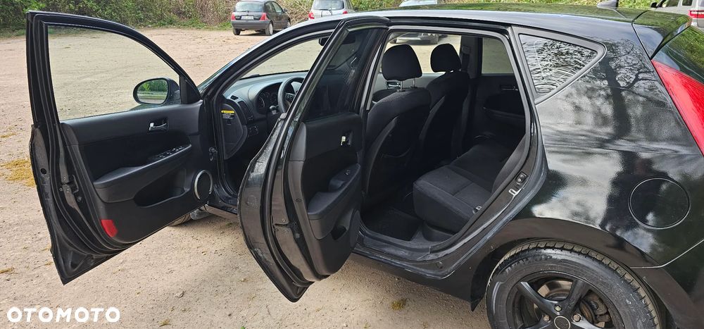 Hyundai i30 1.6 Comfort - 9