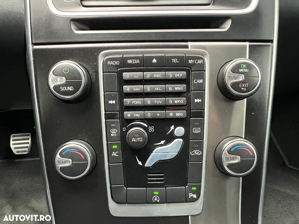 Volvo S60 D3 Start-Stop R-Design - 11