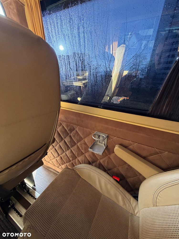 Mercedes-Benz Sprinter - 7