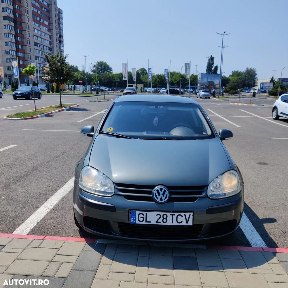 VOLKSWAGEN Golf 2005