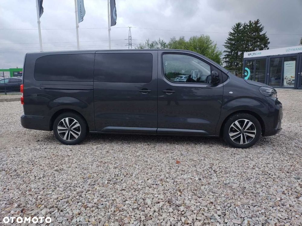 Peugeot Traveller - 2