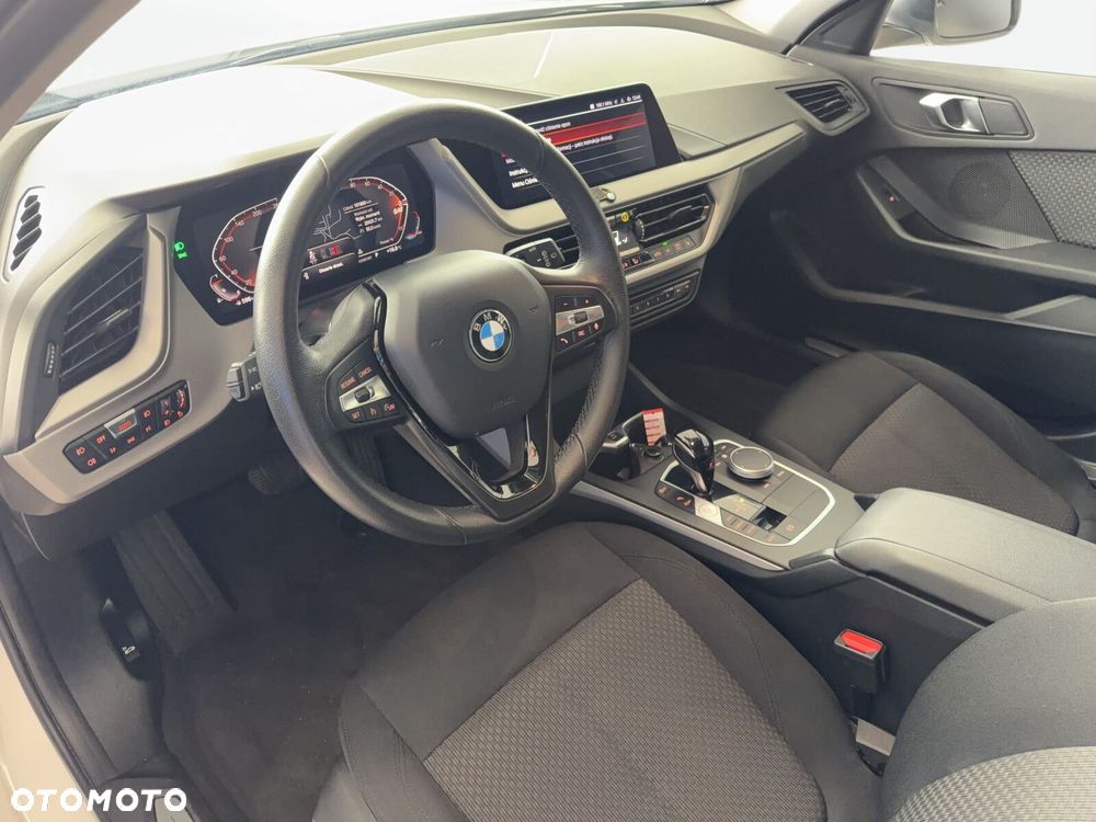 BMW Seria 1 - 10
