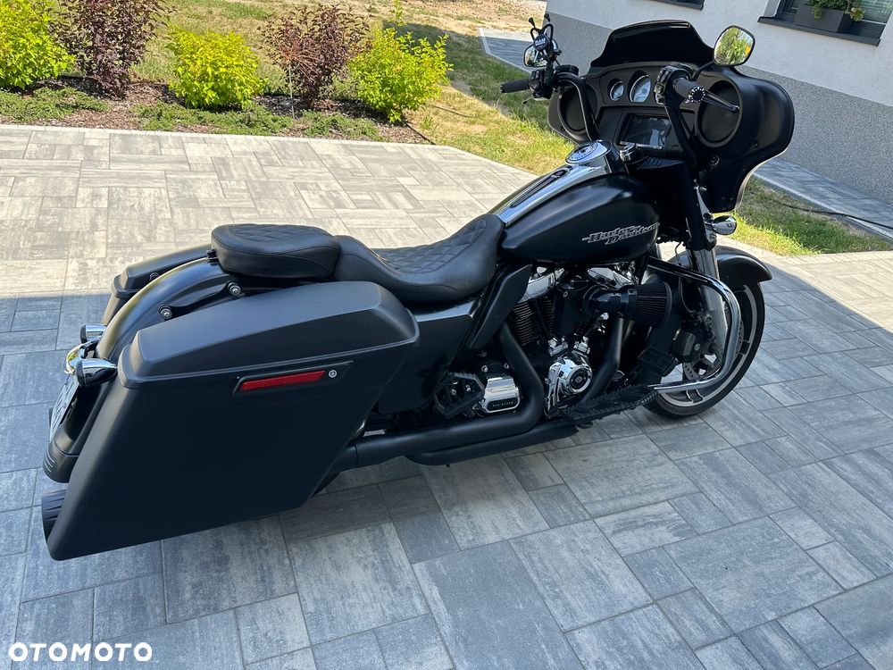 Harley-Davidson Touring Street Glide - 1