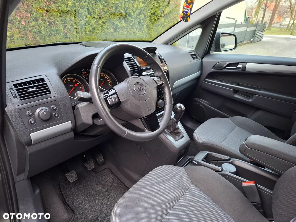 Opel Zafira 1.8 Innovation 110 Jahre - 10