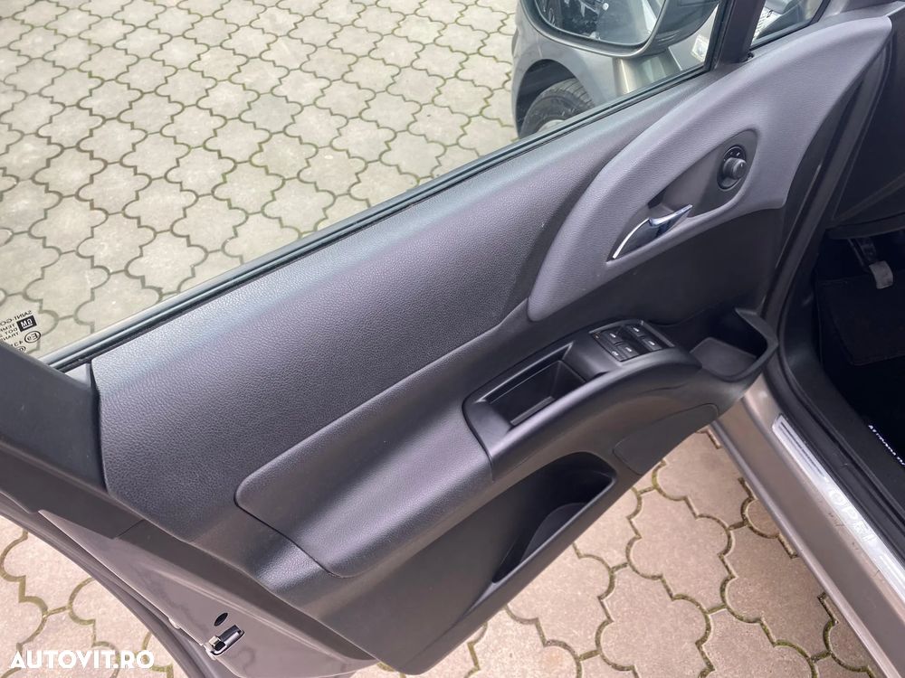 Opel Meriva - 9