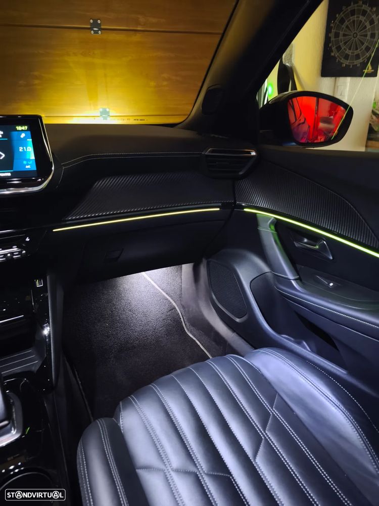 Peugeot e-2008 GT - 27