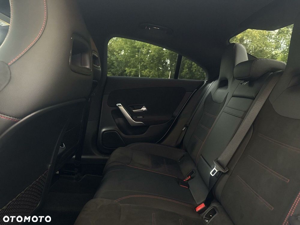 Mercedes-Benz CLA - 19