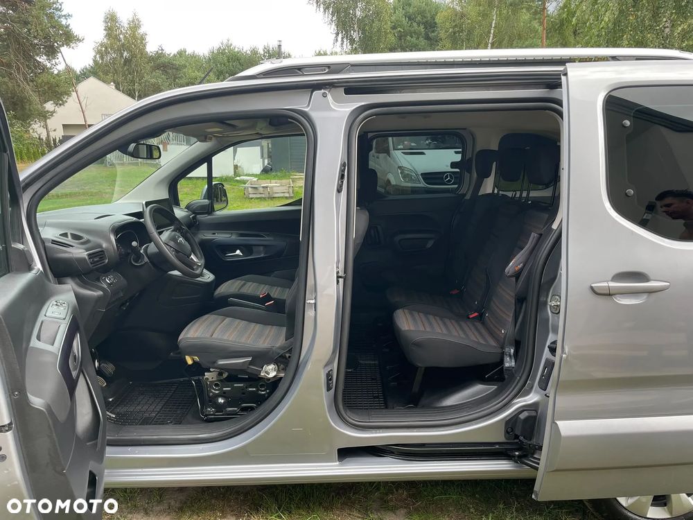 Opel Combo 1.2 Turbo Enjoy S&S - 8