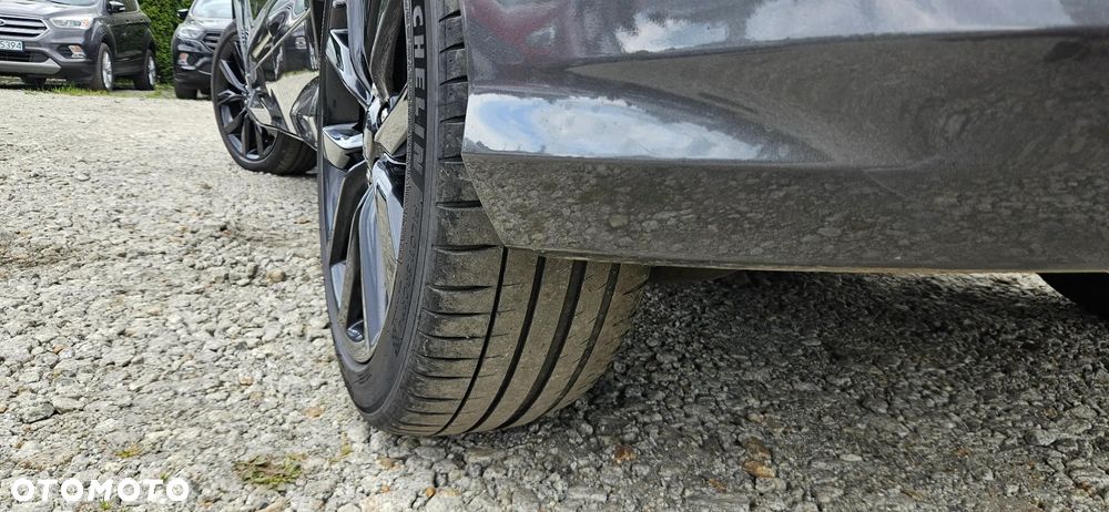 Ford Kuga 2.0 TDCi 2x4 ST-Line - 35