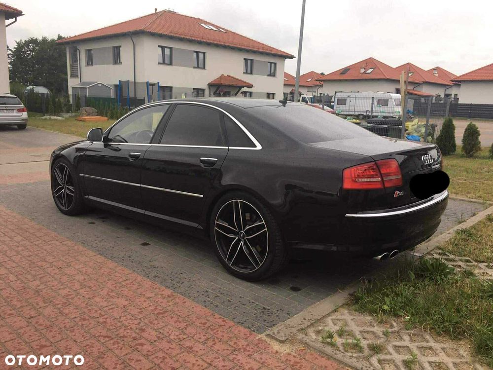 Audi S8 - 3