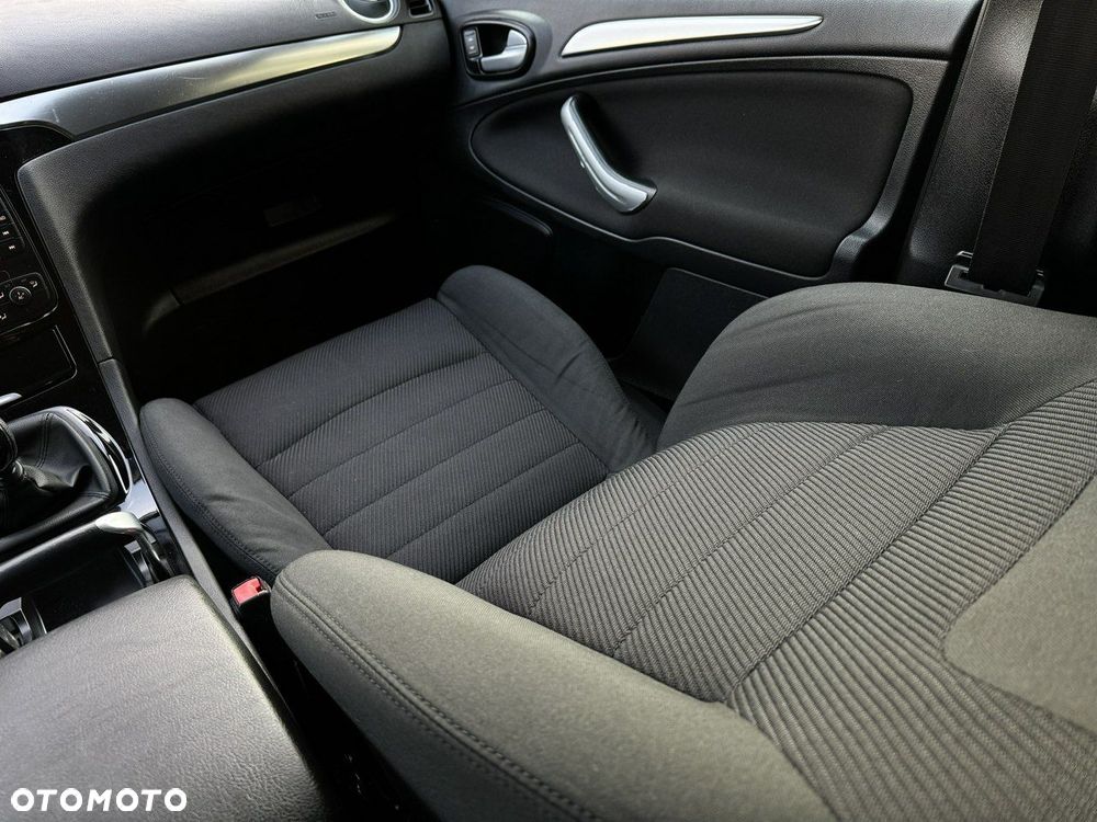 Ford S-Max 2.0 TDCi DPF Titanium - 25