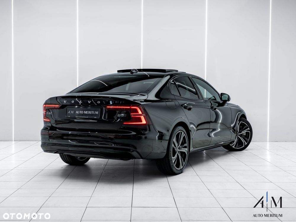 Volvo S60 B5 B AWD Ultimate Dark - 4
