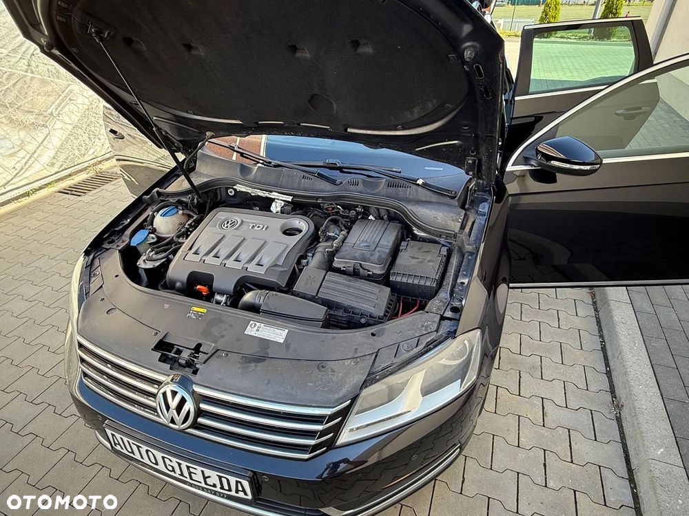 Volkswagen Passat 2.0 TDI Highline DSG - 33